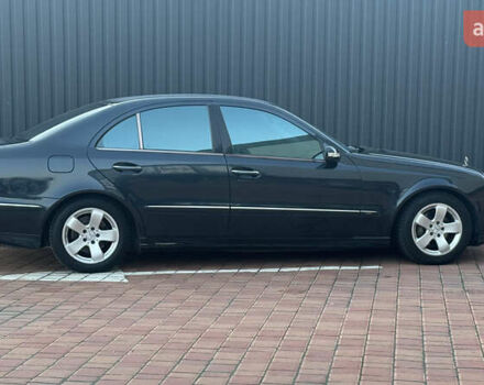 Синій Мерседес Е-Клас, об'ємом двигуна 3.2 л та пробігом 310 тис. км за 6800 $, фото 7 на Automoto.ua