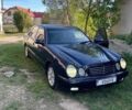 Синий Мерседес Е-Класс, объемом двигателя 2.2 л и пробегом 500 тыс. км за 3000 $, фото 1 на Automoto.ua