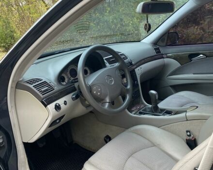 Синій Мерседес Е-Клас, об'ємом двигуна 2.7 л та пробігом 226 тис. км за 8000 $, фото 20 на Automoto.ua