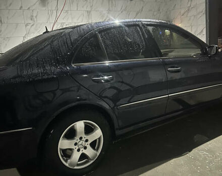 Синий Мерседес Е-Класс, объемом двигателя 2.7 л и пробегом 285 тыс. км за 7200 $, фото 9 на Automoto.ua