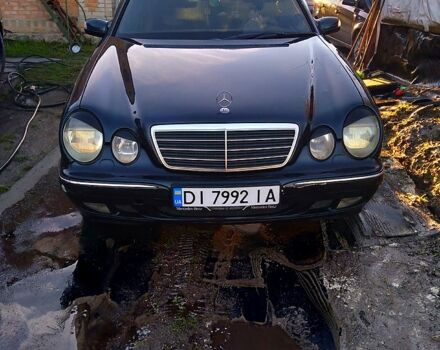 Синий Мерседес Е-Класс, объемом двигателя 2.2 л и пробегом 374 тыс. км за 4800 $, фото 6 на Automoto.ua