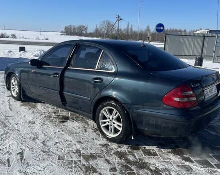 Синий Мерседес Е-Класс, объемом двигателя 1.8 л и пробегом 304 тыс. км за 5100 $, фото 4 на Automoto.ua