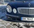 Синий Мерседес Е-Класс, объемом двигателя 1.8 л и пробегом 304 тыс. км за 5100 $, фото 1 на Automoto.ua