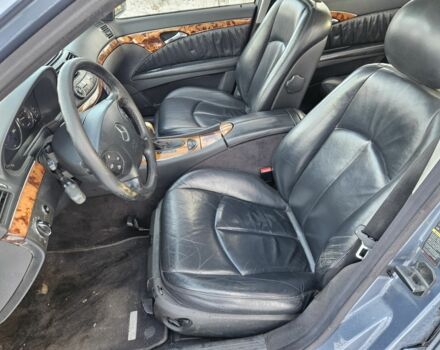 Синий Мерседес Е-Класс, объемом двигателя 2.7 л и пробегом 400 тыс. км за 2800 $, фото 9 на Automoto.ua