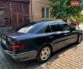 Синий Мерседес Е-Класс, объемом двигателя 2.7 л и пробегом 390 тыс. км за 4900 $, фото 3 на Automoto.ua