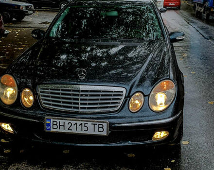 Синий Мерседес Е-Класс, объемом двигателя 2.2 л и пробегом 383 тыс. км за 6500 $, фото 1 на Automoto.ua