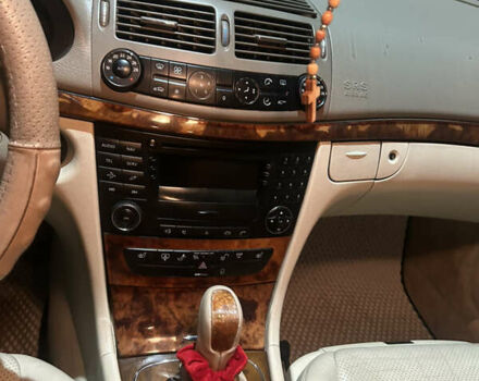 Синий Мерседес Е-Класс, объемом двигателя 2.7 л и пробегом 285 тыс. км за 7200 $, фото 3 на Automoto.ua