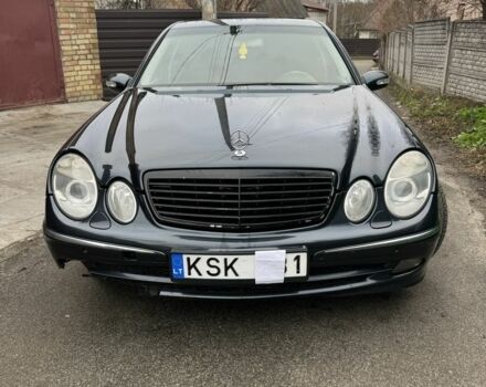 Синий Мерседес Е-Класс, объемом двигателя 2.7 л и пробегом 384 тыс. км за 3350 $, фото 4 на Automoto.ua