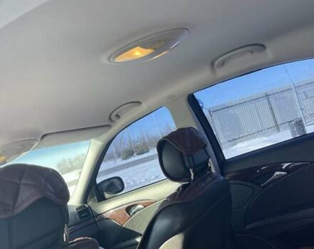 Синий Мерседес Е-Класс, объемом двигателя 1.8 л и пробегом 304 тыс. км за 5100 $, фото 2 на Automoto.ua