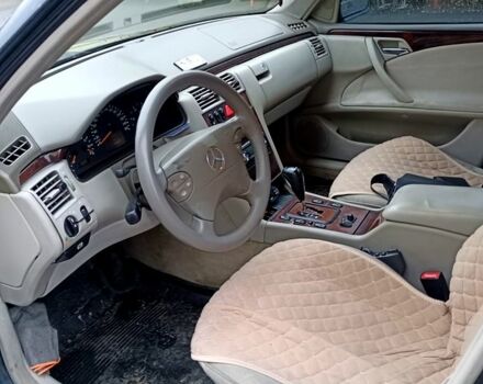 Синий Мерседес Е-Класс, объемом двигателя 3.2 л и пробегом 0 тыс. км за 5000 $, фото 8 на Automoto.ua