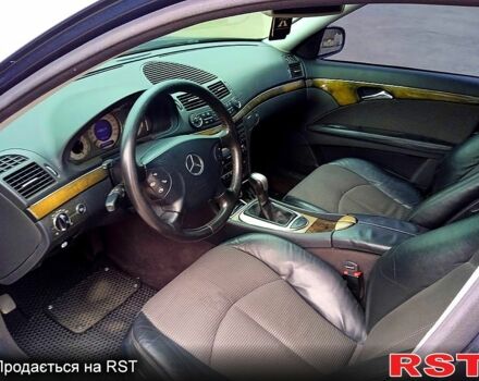 Синий Мерседес Е-Класс, объемом двигателя 2.1 л и пробегом 400 тыс. км за 6700 $, фото 10 на Automoto.ua