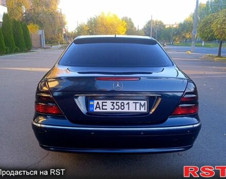 Синий Мерседес Е-Класс, объемом двигателя 2.1 л и пробегом 400 тыс. км за 6700 $, фото 1 на Automoto.ua