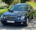 Синий Мерседес Е-Класс, объемом двигателя 2.2 л и пробегом 321 тыс. км за 4900 $, фото 1 на Automoto.ua