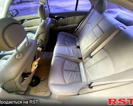 Синий Мерседес Е-Класс, объемом двигателя 3.2 л и пробегом 280 тыс. км за 3650 $, фото 1 на Automoto.ua