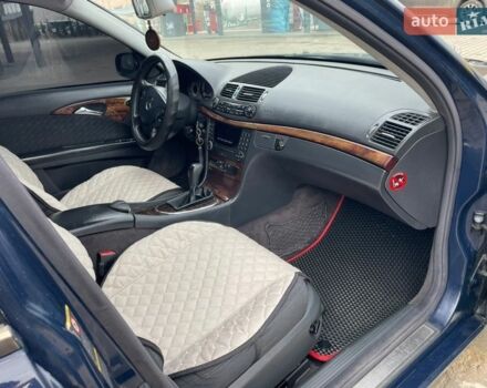 Синій Мерседес Е-Клас, об'ємом двигуна 2.15 л та пробігом 280 тис. км за 5200 $, фото 43 на Automoto.ua