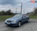Синий Мерседес Е-Класс, объемом двигателя 2.2 л и пробегом 345 тыс. км за 5500 $, фото 6 на Automoto.ua