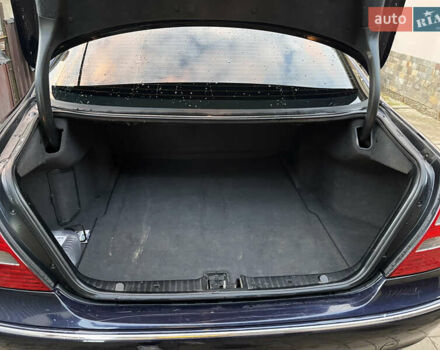 Синий Мерседес Е-Класс, объемом двигателя 2.1 л и пробегом 350 тыс. км за 5800 $, фото 12 на Automoto.ua