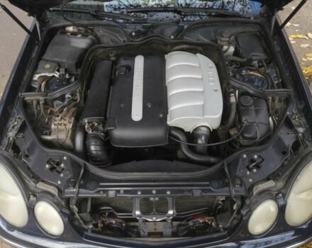 Синий Мерседес Е-Класс, объемом двигателя 2.1 л и пробегом 238 тыс. км за 7500 $, фото 13 на Automoto.ua