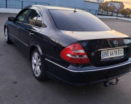 Синий Мерседес Е-Класс, объемом двигателя 2.1 л и пробегом 238 тыс. км за 7500 $, фото 2 на Automoto.ua