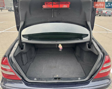 Синій Мерседес Е-Клас, об'ємом двигуна 2.15 л та пробігом 404 тис. км за 6450 $, фото 20 на Automoto.ua