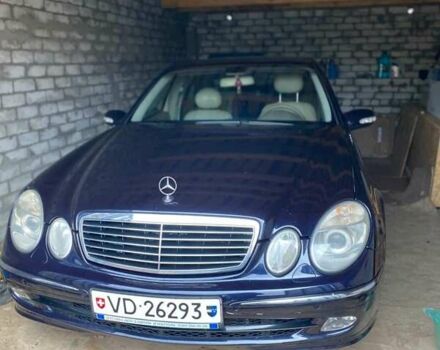 Синий Мерседес Е-Класс, объемом двигателя 3.2 л и пробегом 236 тыс. км за 4200 $, фото 6 на Automoto.ua