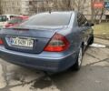 Синий Мерседес Е-Класс, объемом двигателя 2.1 л и пробегом 300 тыс. км за 8000 $, фото 2 на Automoto.ua