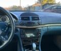 Синий Мерседес Е-Класс, объемом двигателя 2.2 л и пробегом 336 тыс. км за 4799 $, фото 37 на Automoto.ua