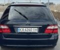 Синий Мерседес Е-Класс, объемом двигателя 3.2 л и пробегом 362 тыс. км за 5999 $, фото 4 на Automoto.ua