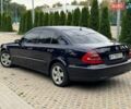 Синий Мерседес Е-Класс, объемом двигателя 2.2 л и пробегом 326 тыс. км за 7999 $, фото 1 на Automoto.ua