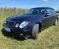 Синий Мерседес Е-Класс, объемом двигателя 2.1 л и пробегом 246 тыс. км за 6900 $, фото 1 на Automoto.ua