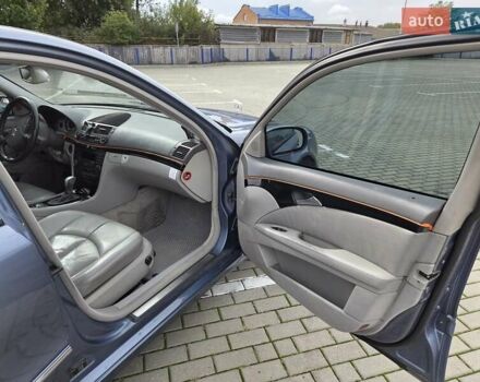 Синій Мерседес Е-Клас, об'ємом двигуна 2.7 л та пробігом 390 тис. км за 7699 $, фото 15 на Automoto.ua