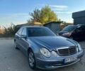 Синий Мерседес Е-Класс, объемом двигателя 2.2 л и пробегом 336 тыс. км за 4799 $, фото 24 на Automoto.ua
