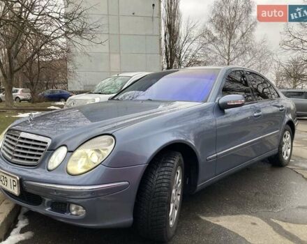 Синий Мерседес Е-Класс, объемом двигателя 2.1 л и пробегом 300 тыс. км за 8000 $, фото 6 на Automoto.ua