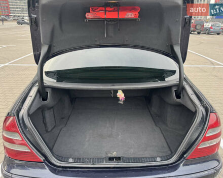 Синій Мерседес Е-Клас, об'ємом двигуна 2.15 л та пробігом 404 тис. км за 6450 $, фото 24 на Automoto.ua