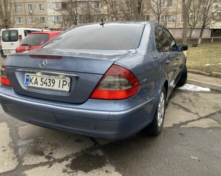 Мерседес Е-Клас 2003 у Миколаєві на Automoto.ua Синій Мерседес Е-Клас, об'ємом двигуна 2.1 л та пробігом 300 тис. км за 8000 $, фото 3 на Automoto.ua