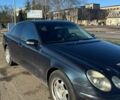 Синій Мерседес Е-Клас, об'ємом двигуна 2.2 л та пробігом 305 тис. км за 6600 $, фото 2 на Automoto.ua