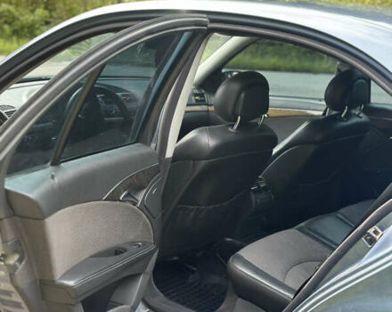 Синий Мерседес Е-Класс, объемом двигателя 2.7 л и пробегом 285 тыс. км за 6950 $, фото 1 на Automoto.ua