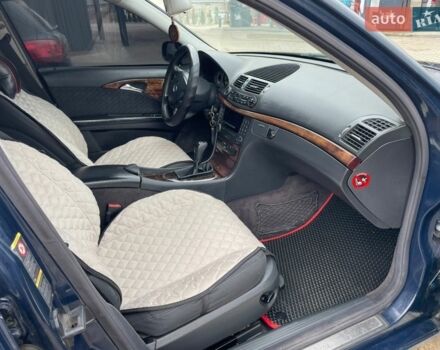 Синій Мерседес Е-Клас, об'ємом двигуна 2.15 л та пробігом 280 тис. км за 5200 $, фото 44 на Automoto.ua