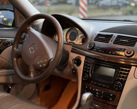 Синий Мерседес Е-Класс, объемом двигателя 3.2 л и пробегом 390 тыс. км за 6800 $, фото 10 на Automoto.ua