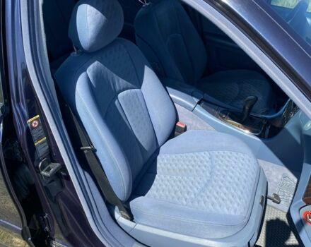 Синий Мерседес Е-Класс, объемом двигателя 2.1 л и пробегом 246 тыс. км за 6000 $, фото 13 на Automoto.ua