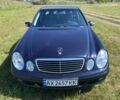Синий Мерседес Е-Класс, объемом двигателя 2.1 л и пробегом 246 тыс. км за 6000 $, фото 1 на Automoto.ua