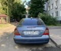 Синий Мерседес Е-Класс, объемом двигателя 2.1 л и пробегом 300 тыс. км за 8000 $, фото 1 на Automoto.ua