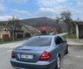 Синий Мерседес Е-Класс, объемом двигателя 2.2 л и пробегом 345 тыс. км за 5500 $, фото 3 на Automoto.ua