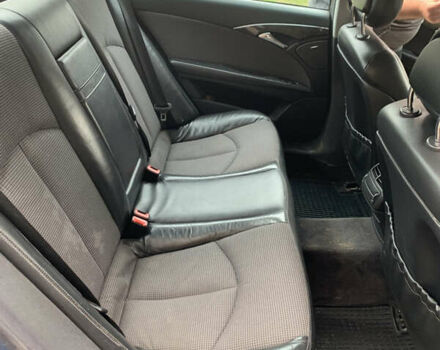 Синий Мерседес Е-Класс, объемом двигателя 2.2 л и пробегом 375 тыс. км за 6500 $, фото 9 на Automoto.ua