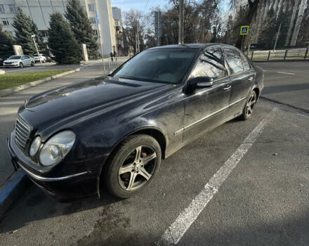 Синий Мерседес Е-Класс, объемом двигателя 3.2 л и пробегом 470 тыс. км за 6500 $, фото 2 на Automoto.ua