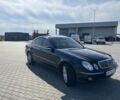 Синій Мерседес Е-Клас, об'ємом двигуна 3.2 л та пробігом 400 тис. км за 6150 $, фото 1 на Automoto.ua