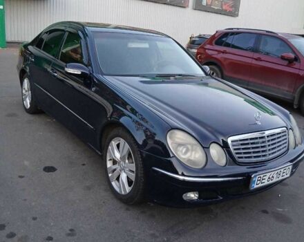 Синий Мерседес Е-Класс, объемом двигателя 2.1 л и пробегом 238 тыс. км за 7500 $, фото 3 на Automoto.ua