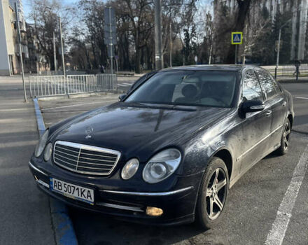 Синий Мерседес Е-Класс, объемом двигателя 3.2 л и пробегом 470 тыс. км за 6500 $, фото 6 на Automoto.ua