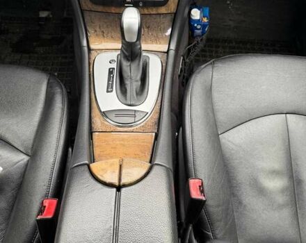 Синій Мерседес Е-Клас, об'ємом двигуна 3.2 л та пробігом 306 тис. км за 11000 $, фото 18 на Automoto.ua