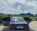 Синий Мерседес Е-Класс, объемом двигателя 1.8 л и пробегом 300 тыс. км за 8300 $, фото 5 на Automoto.ua